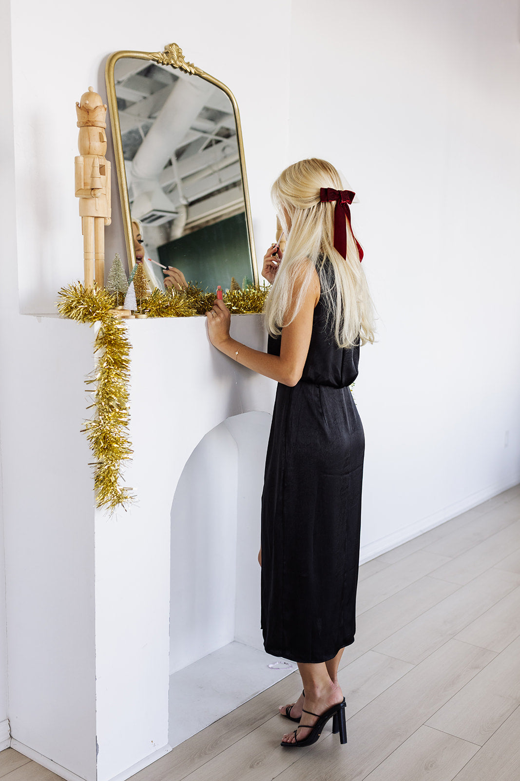 Silky Beauty Midi Dress - Black - Image 4